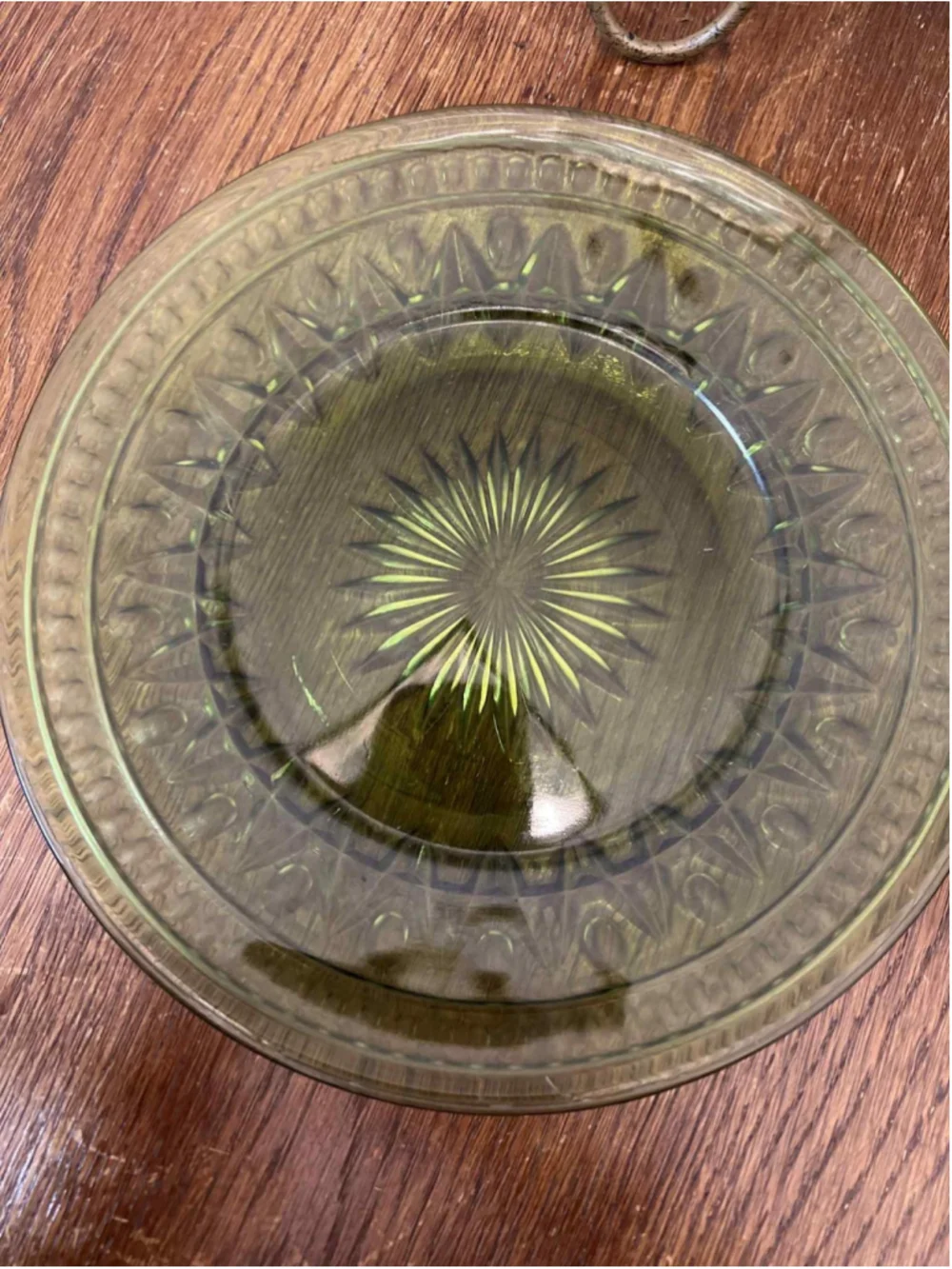 Vintage Green Depression Glass Plates – Set of 3 Starburst Pattern **READ**